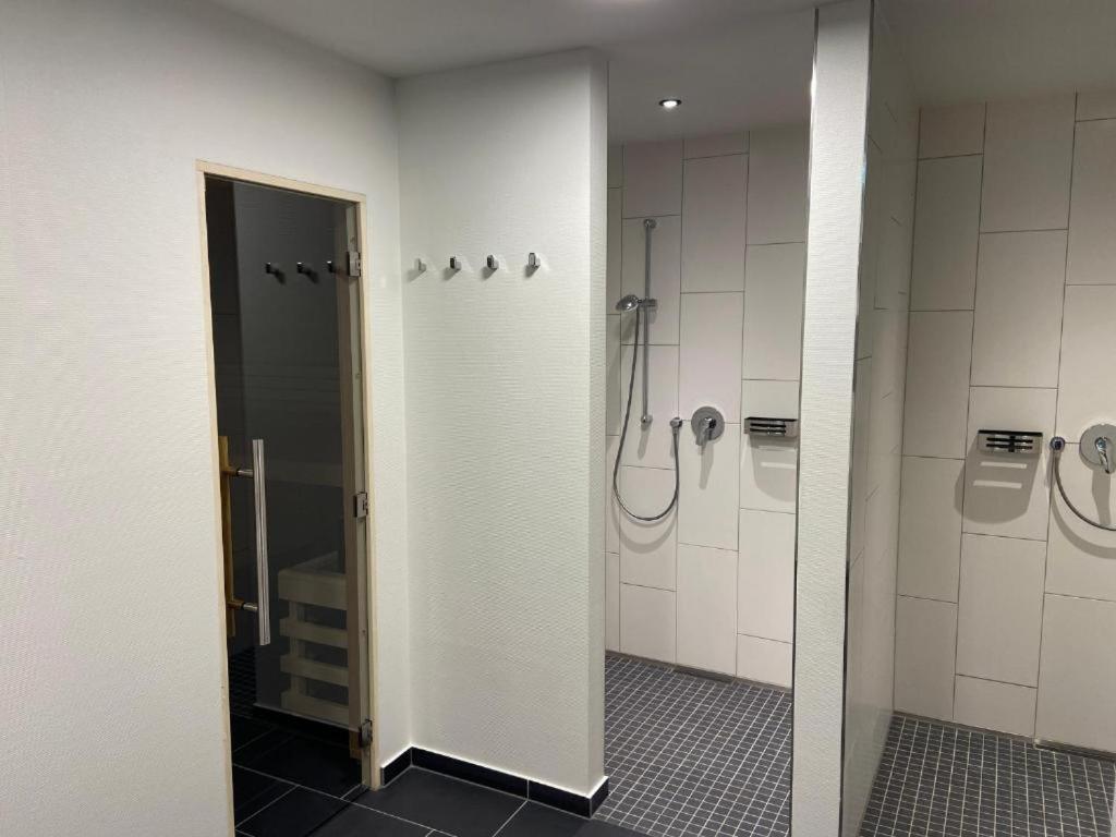 Hotelapartment Ueberwasser Mit Sauna Und Fitness クックスハーフェン エクステリア 写真